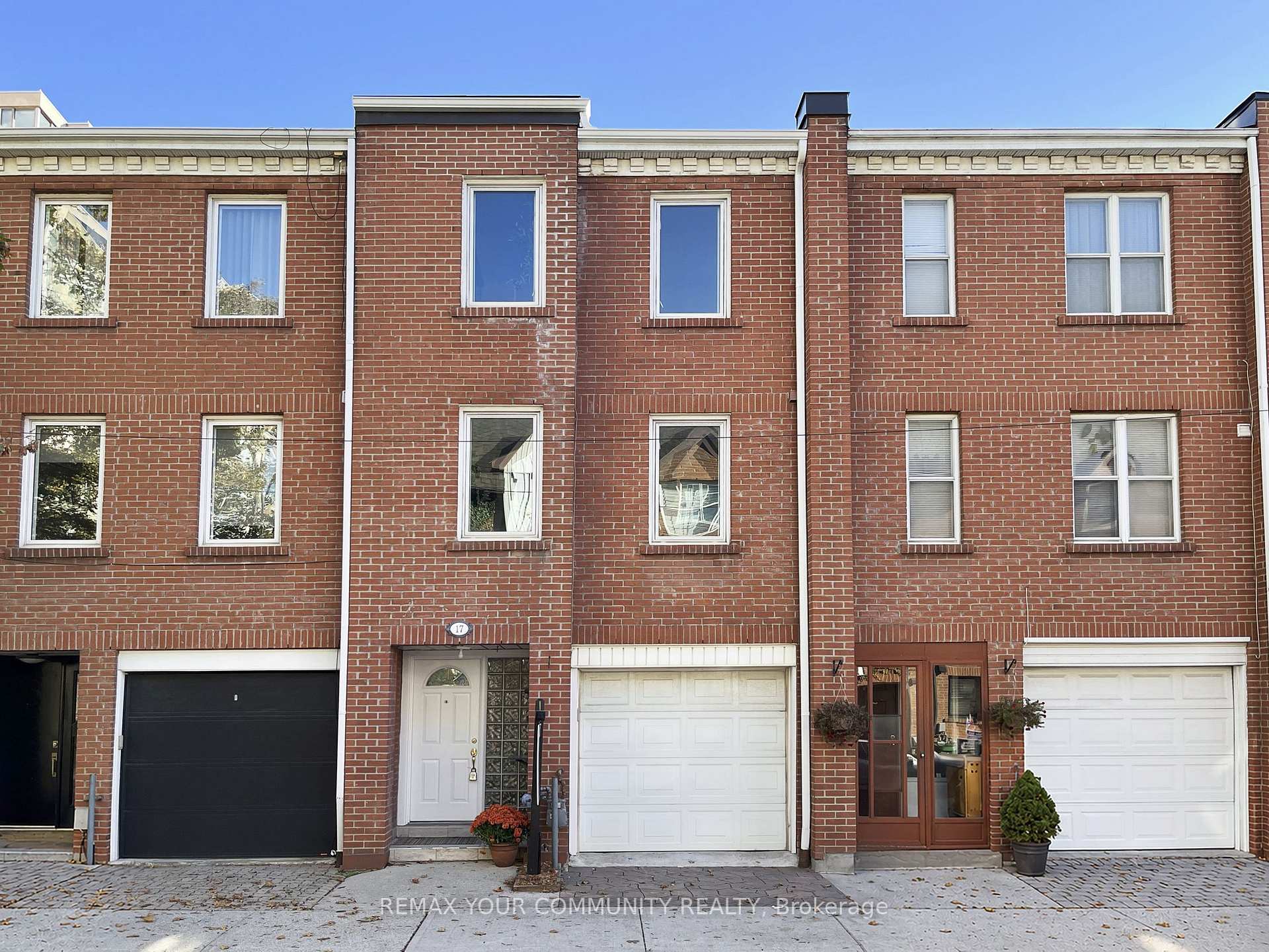 Photo of 17 Portneuf Court