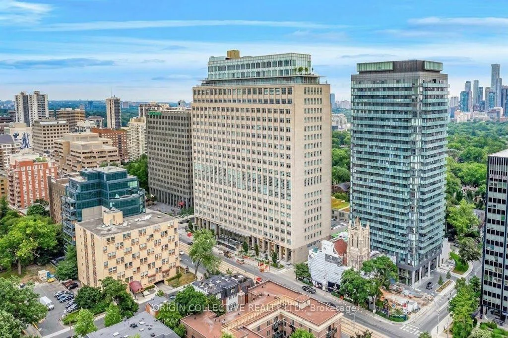 Photo 3 of Unit 405, 111 St Clair Avenue W, Toronto, Yonge-St. Clair — HOMEH