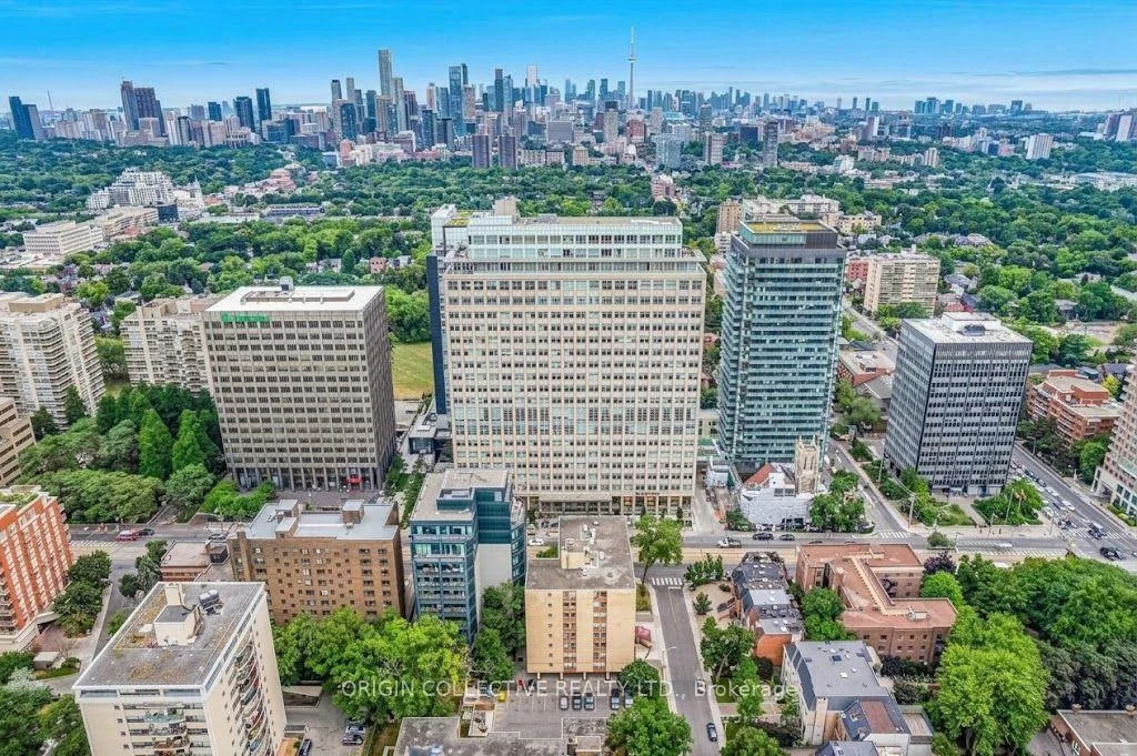 Photo 4 of Unit 405, 111 St Clair Avenue W, Toronto, Yonge-St. Clair — HOMEH