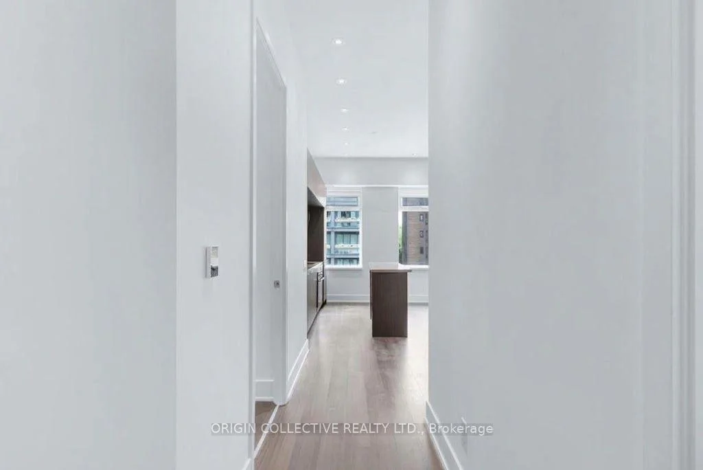 Photo 8 of Unit 405, 111 St Clair Avenue W, Toronto, Yonge-St. Clair — HOMEH