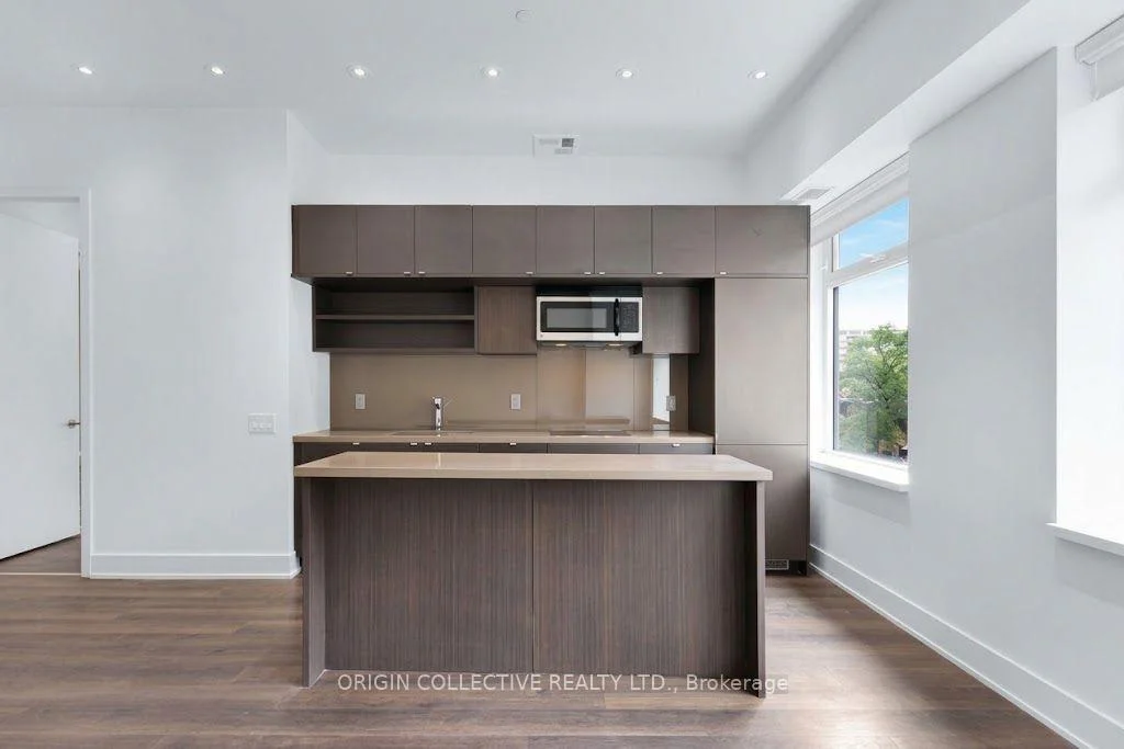 Photo 11 of Unit 405, 111 St Clair Avenue W, Toronto, Yonge-St. Clair — HOMEH
