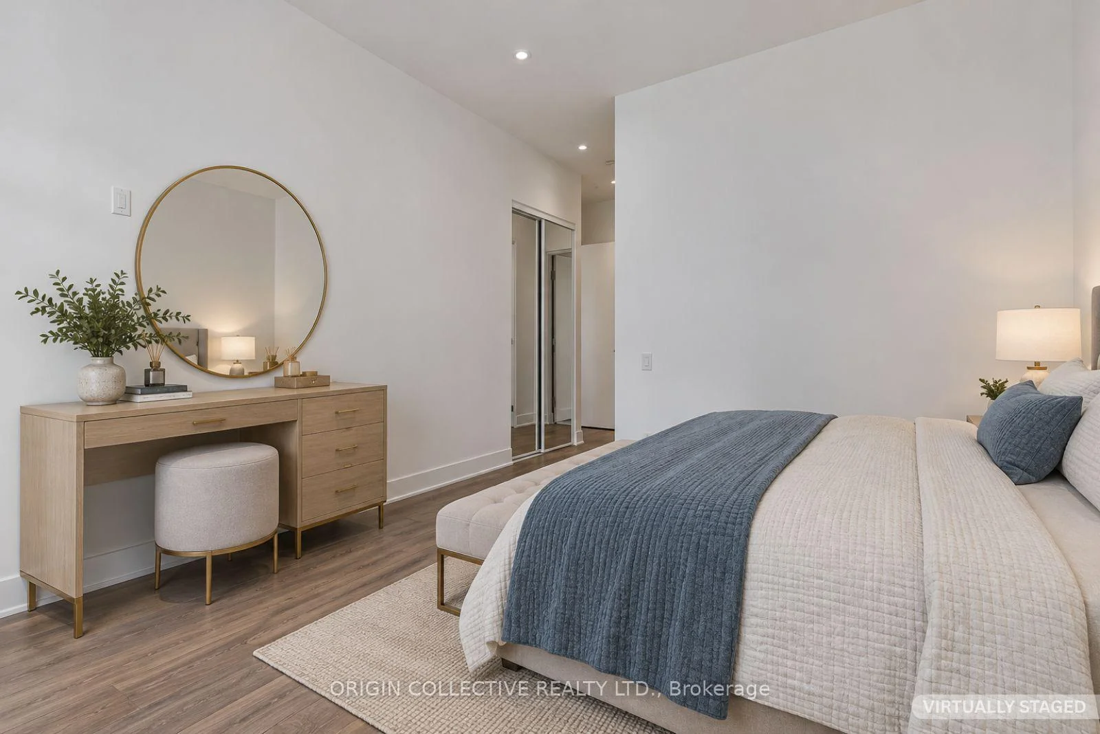 Photo 35 of Unit 405, 111 St Clair Avenue W, Toronto, Yonge-St. Clair — HOMEH