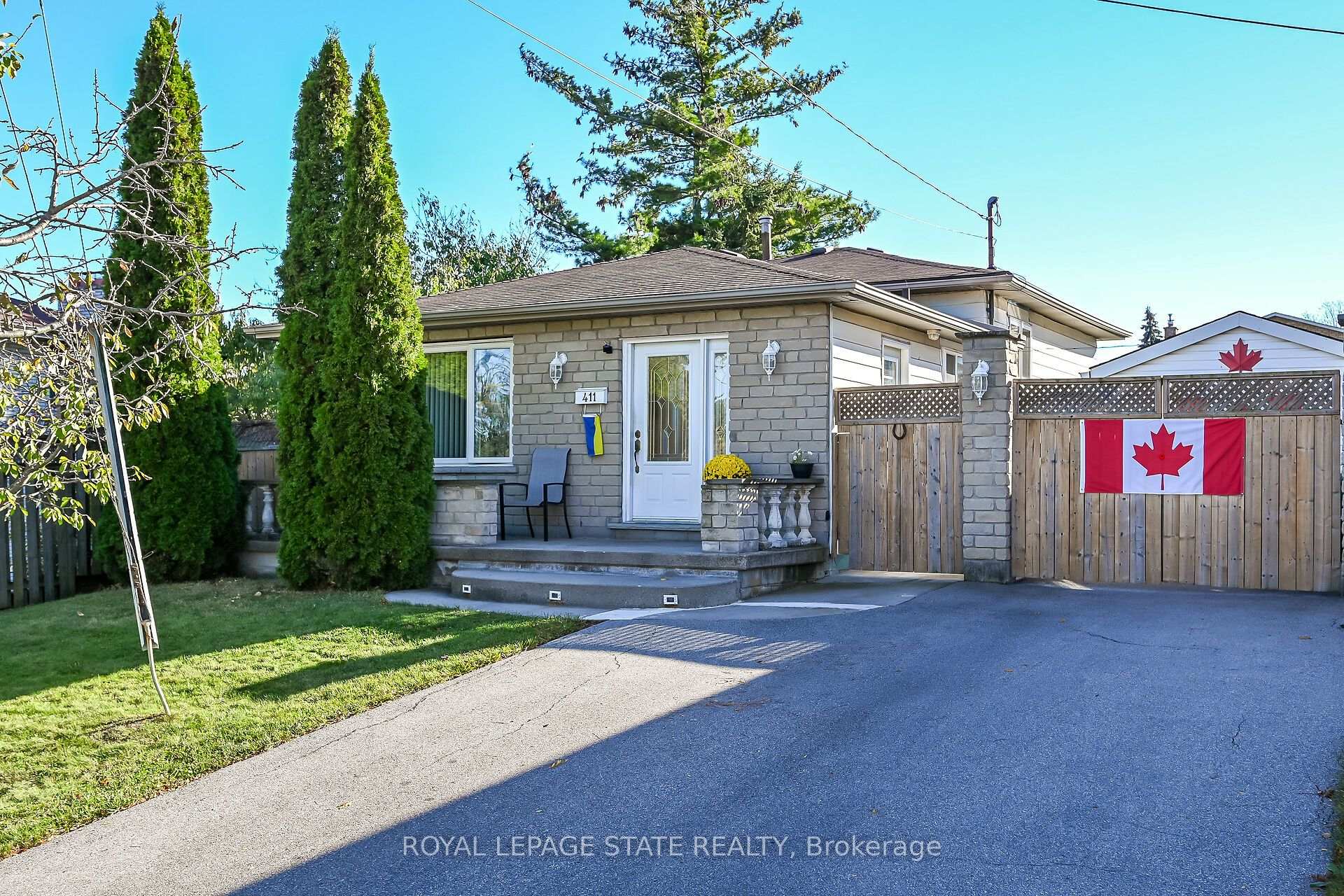 Front of 411 Queen Victoria Drive