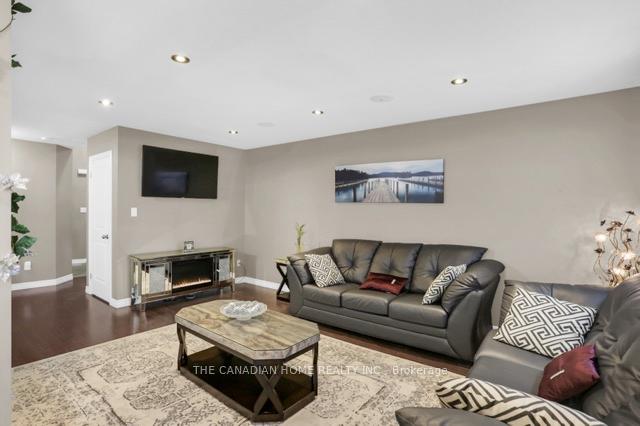 Photo 16 of 3375 Emilycarr Lane, London, South W — HOMEH