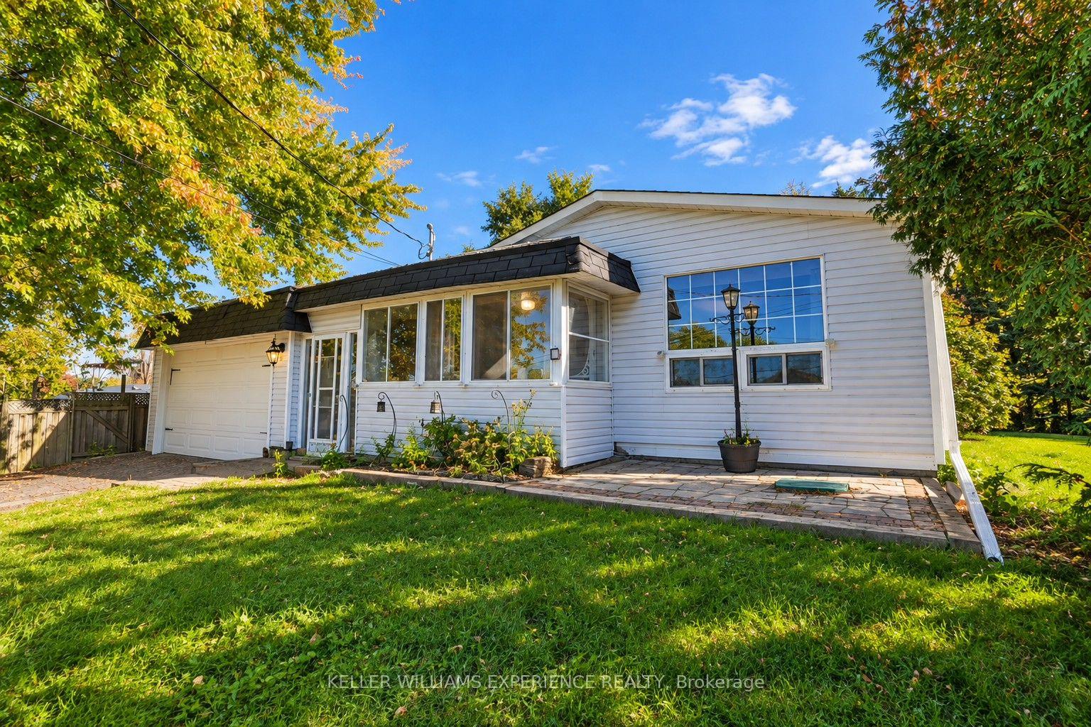 Photo 2 of 861 John Street, Innisfil, Churchill — HOMEH