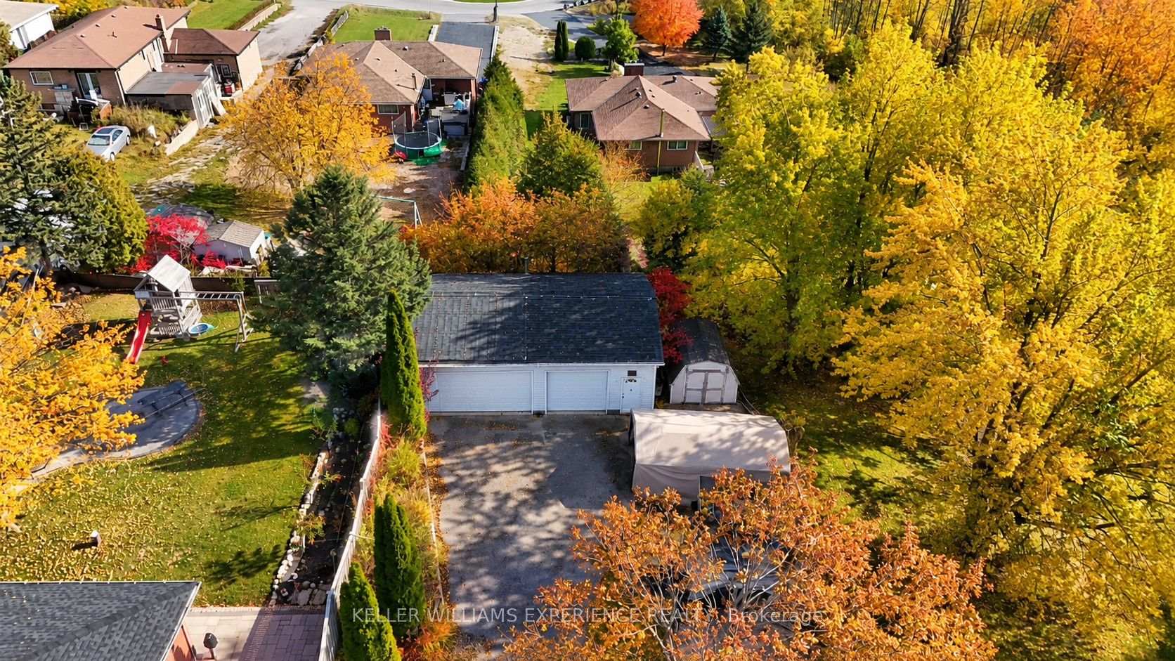 Photo 7 of 861 John Street, Innisfil, Churchill — HOMEH