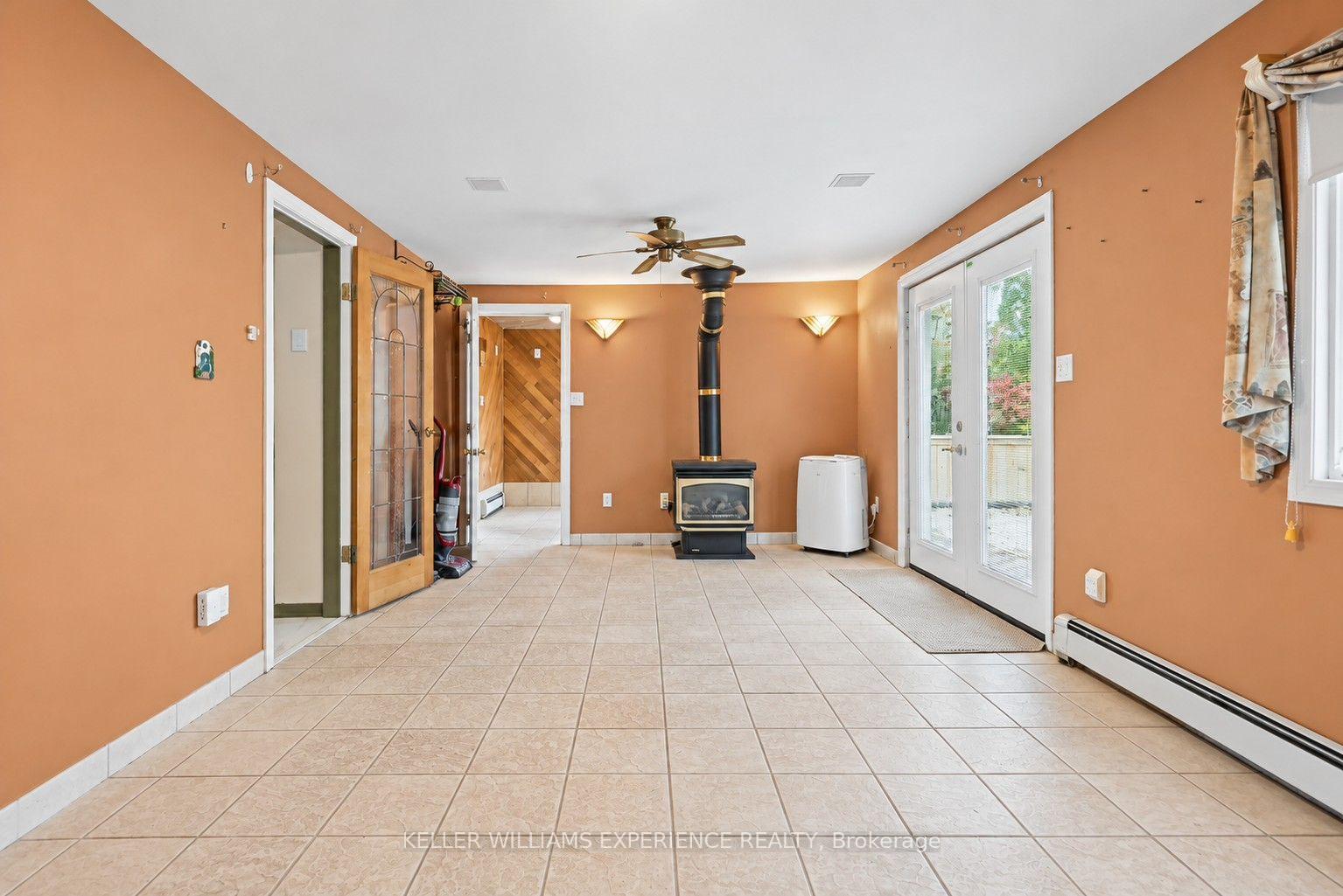 Photo 19 of 861 John Street, Innisfil, Churchill — HOMEH