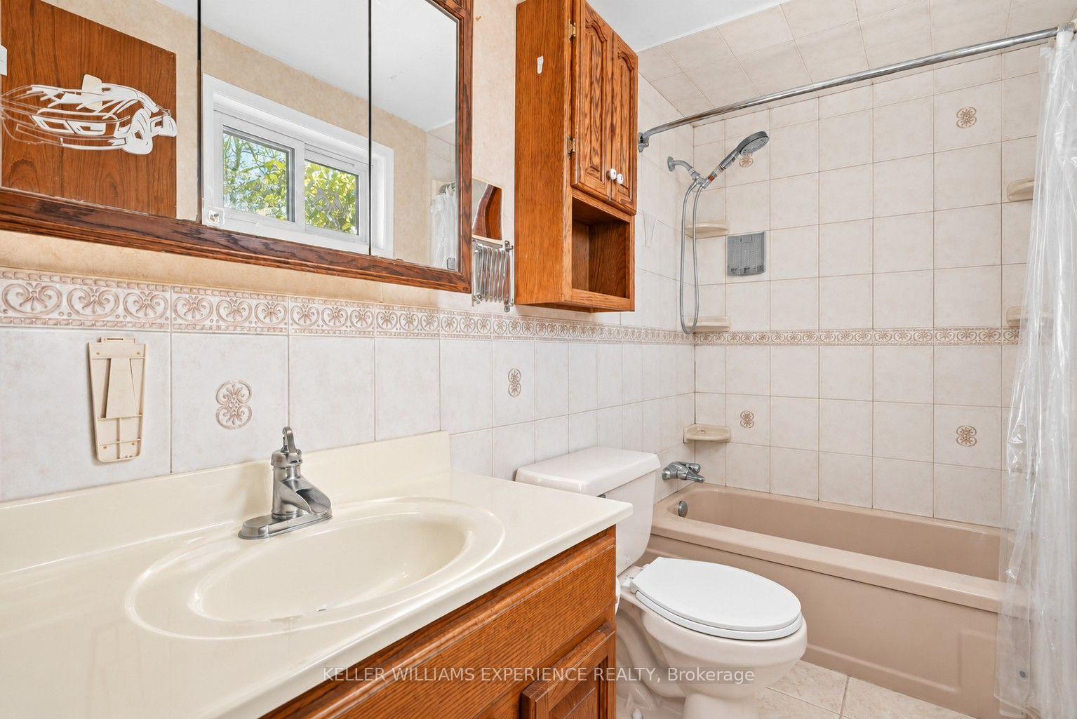 Photo 28 of 861 John Street, Innisfil, Churchill — HOMEH