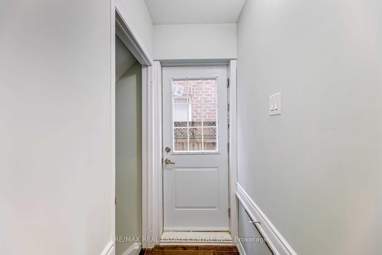 Photo 4 of Unit Bsmt, 3560 Stonecutter Crescent S, Mississauga, Churchill Meadows — HOMEH
