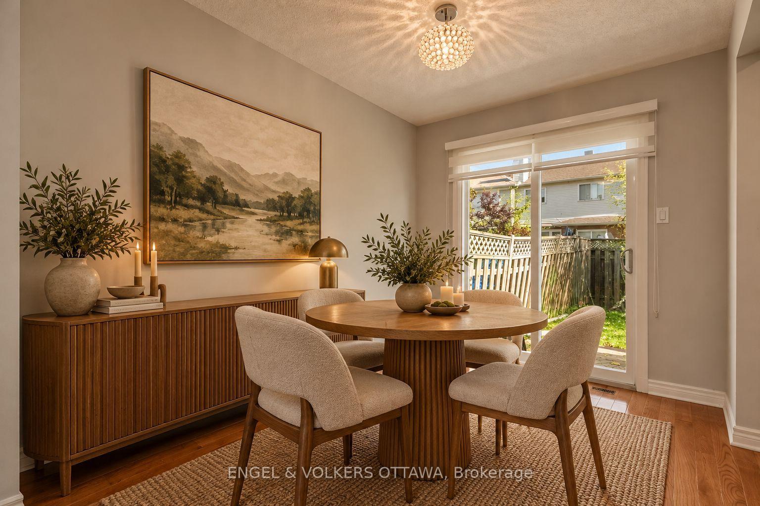 Photo 13 of 29 Woodbury Crescent, Ottawa, Hunt Club Park — HOMEH