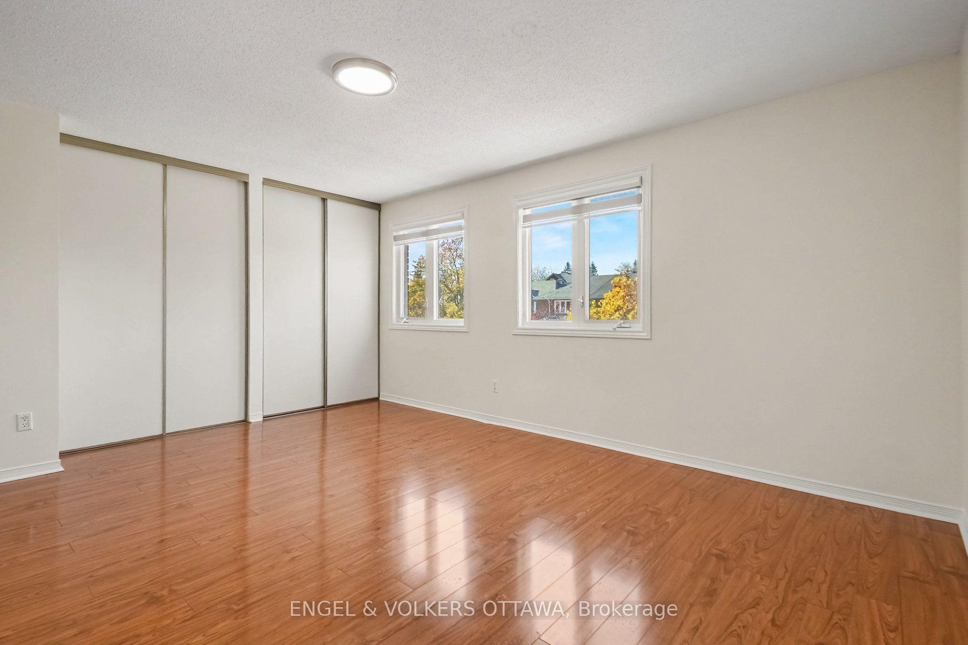 Photo 19 of 29 Woodbury Crescent, Ottawa, Hunt Club Park — HOMEH