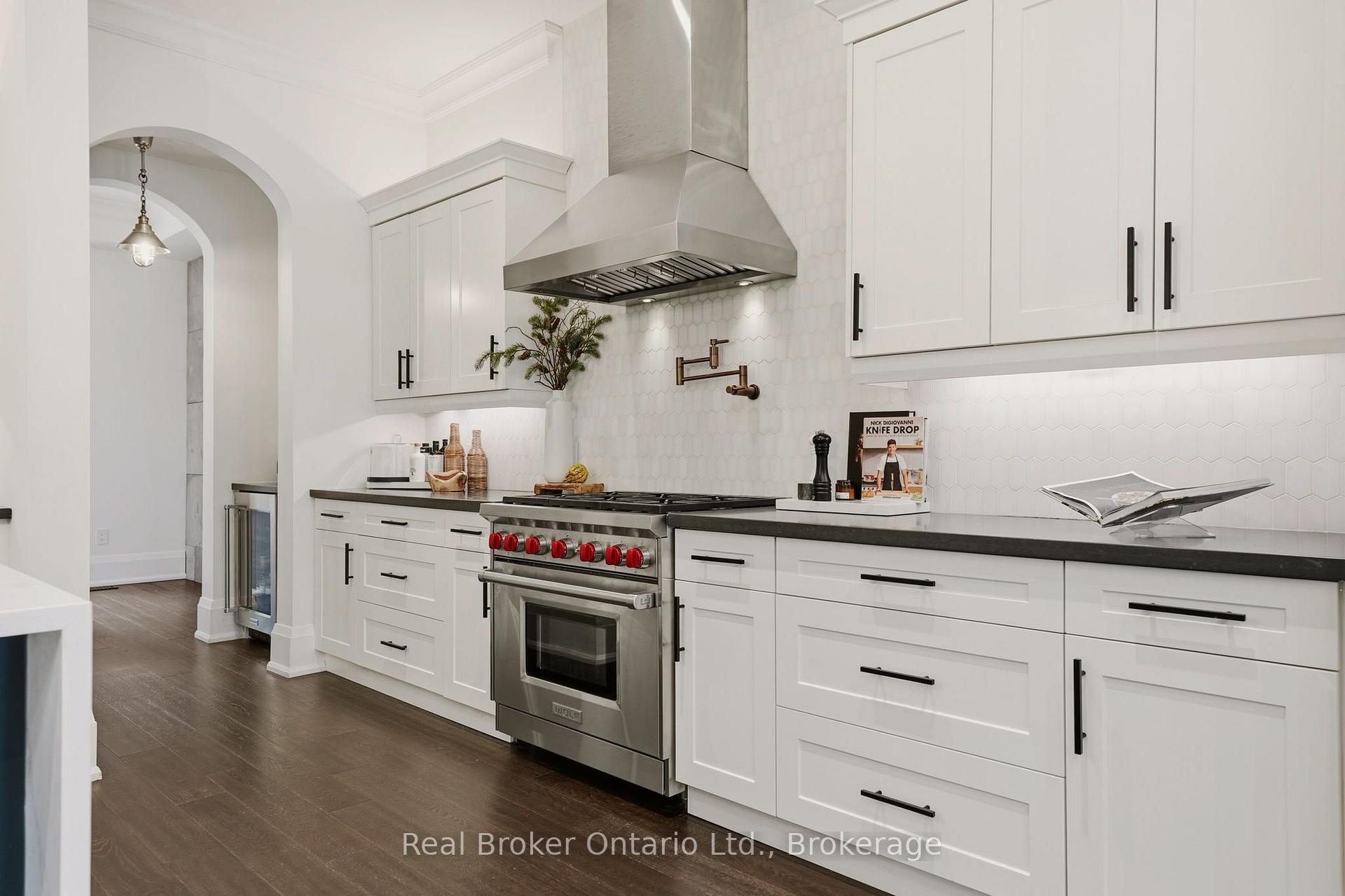 Photo 14 of 175 North Shore Boulevard W, Burlington, Bayview — HOMEH