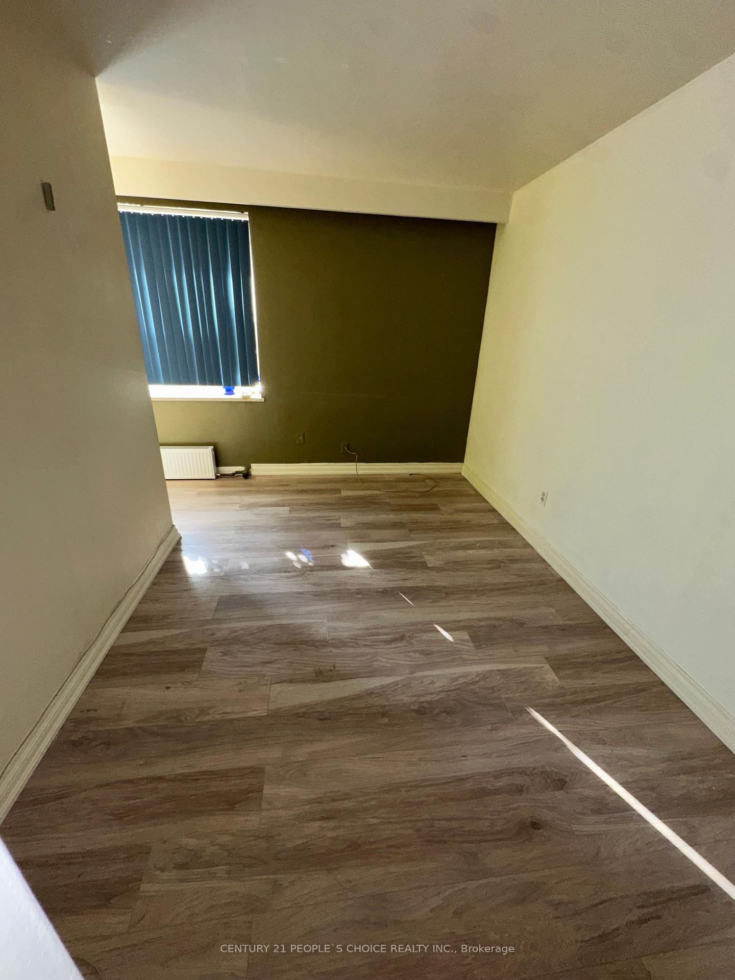 Photo 2 of Unit 102, 50 Gulliver Road, North York, Brookhaven-Amesbury — HOMEH