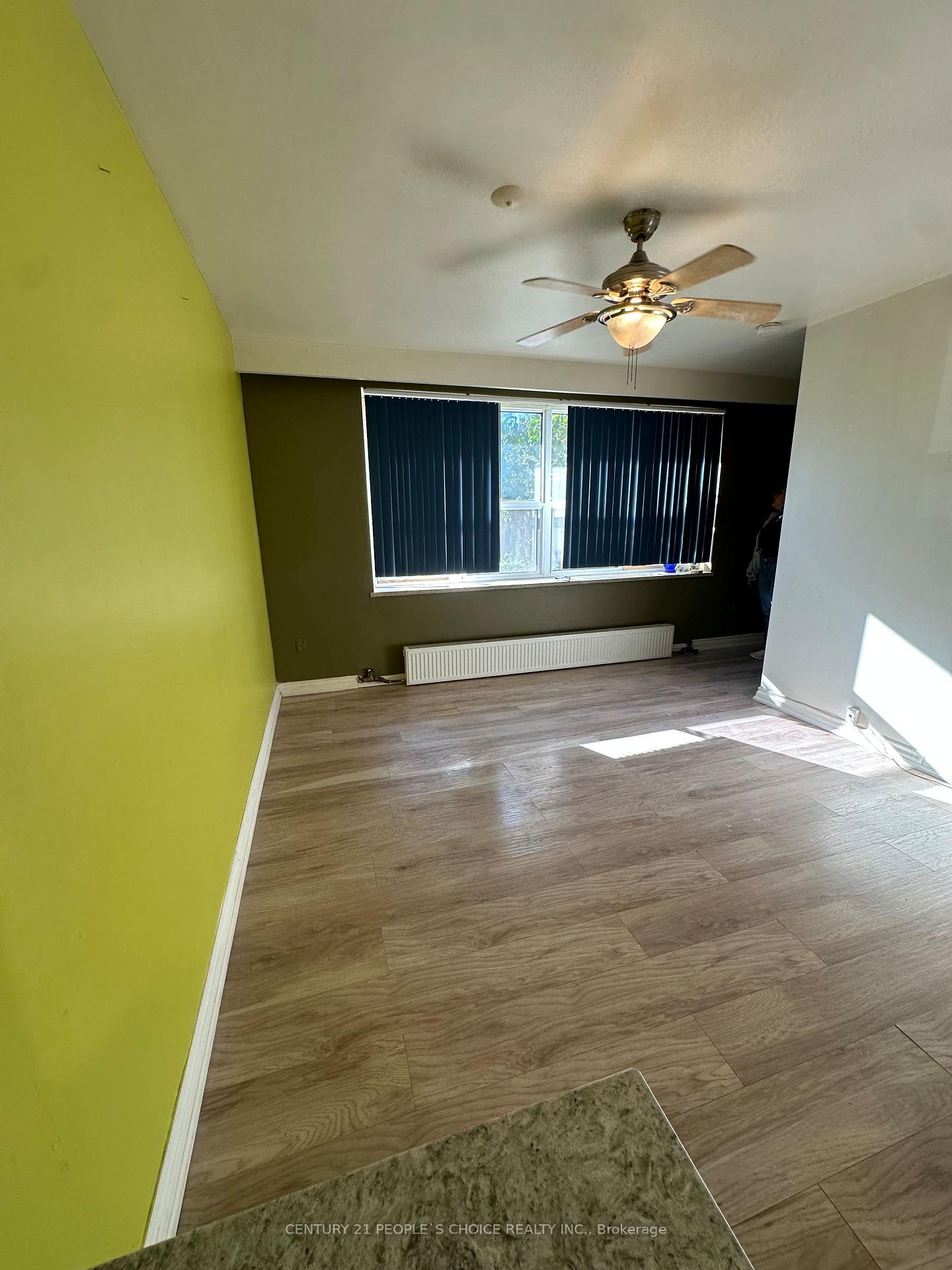 Photo 3 of Unit 102, 50 Gulliver Road, North York, Brookhaven-Amesbury — HOMEH