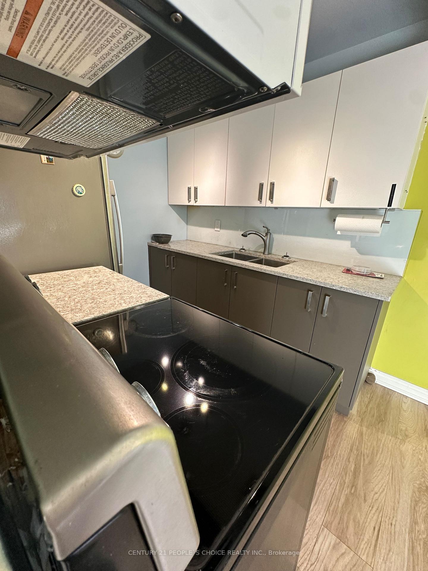 Photo 7 of Unit 102, 50 Gulliver Road, North York, Brookhaven-Amesbury — HOMEH