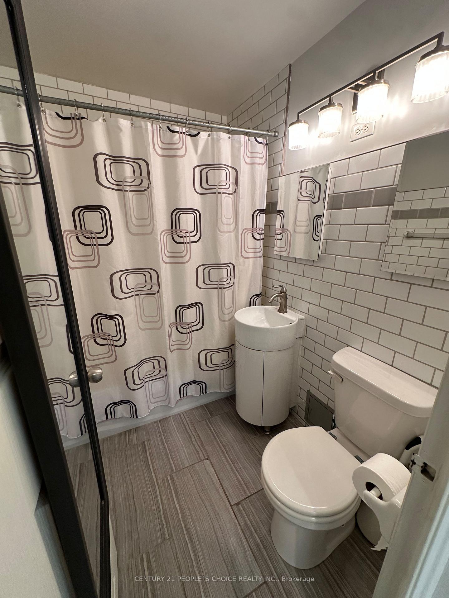 Photo 11 of Unit 102, 50 Gulliver Road, North York, Brookhaven-Amesbury — HOMEH