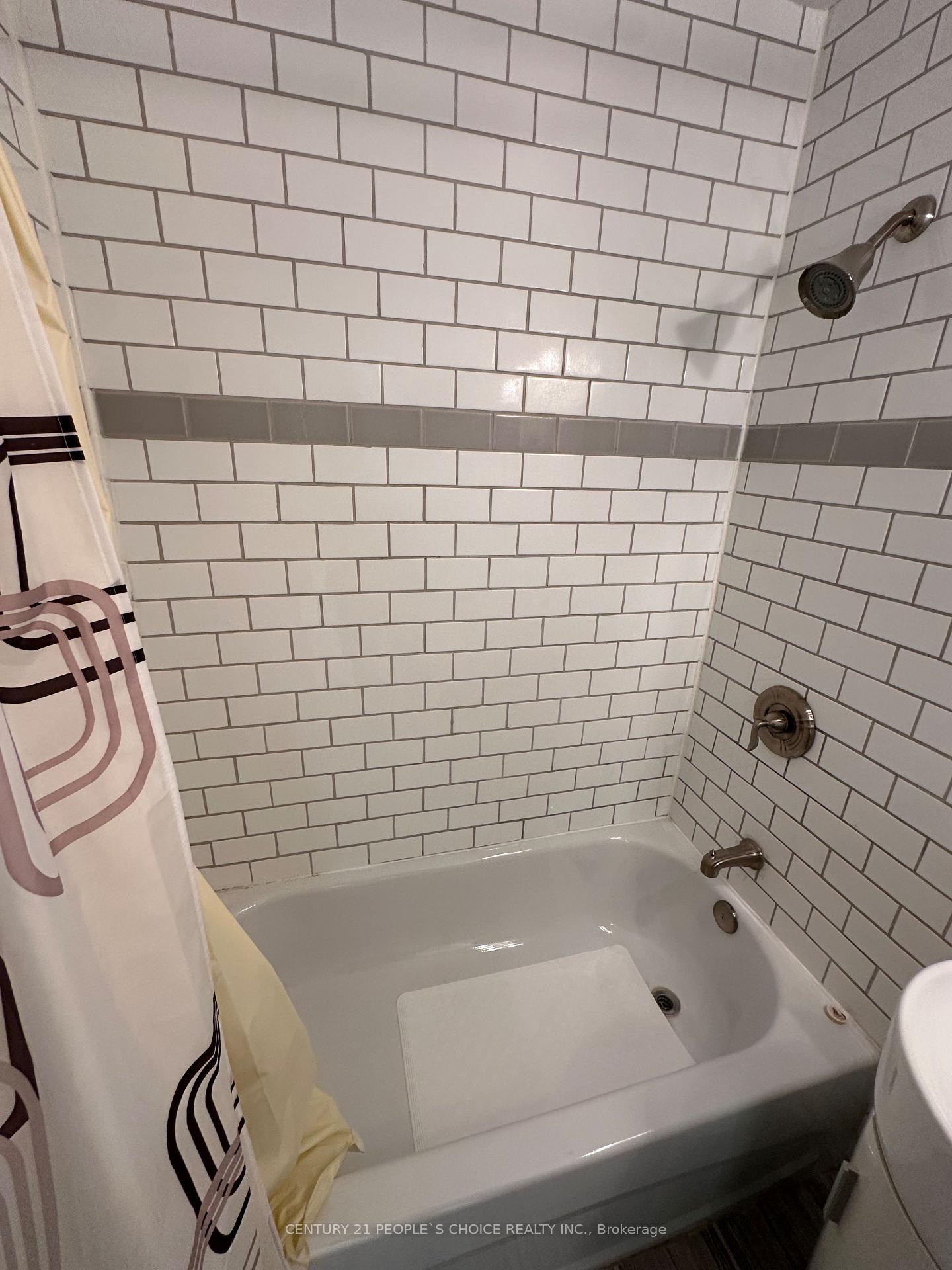 Photo 12 of Unit 102, 50 Gulliver Road, North York, Brookhaven-Amesbury — HOMEH