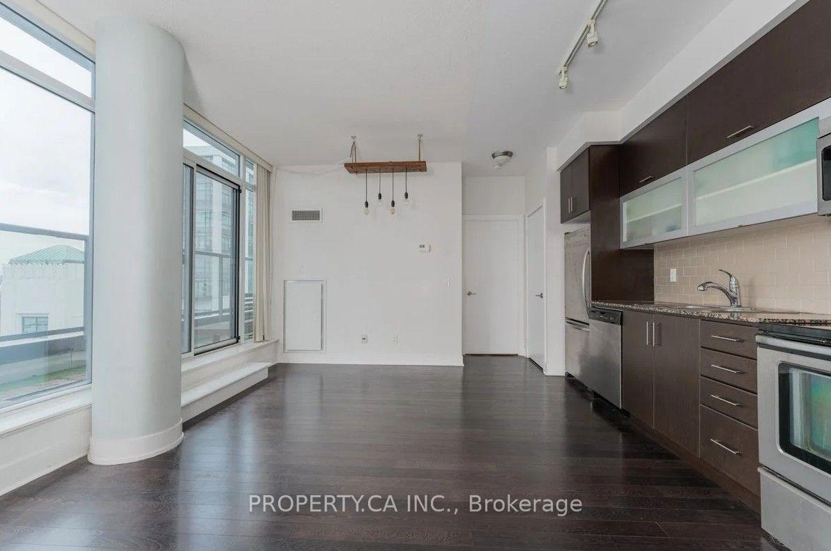 Photo 4 of Unit 902, 90 Stadium Road, Toronto, Niagara — HOMEH