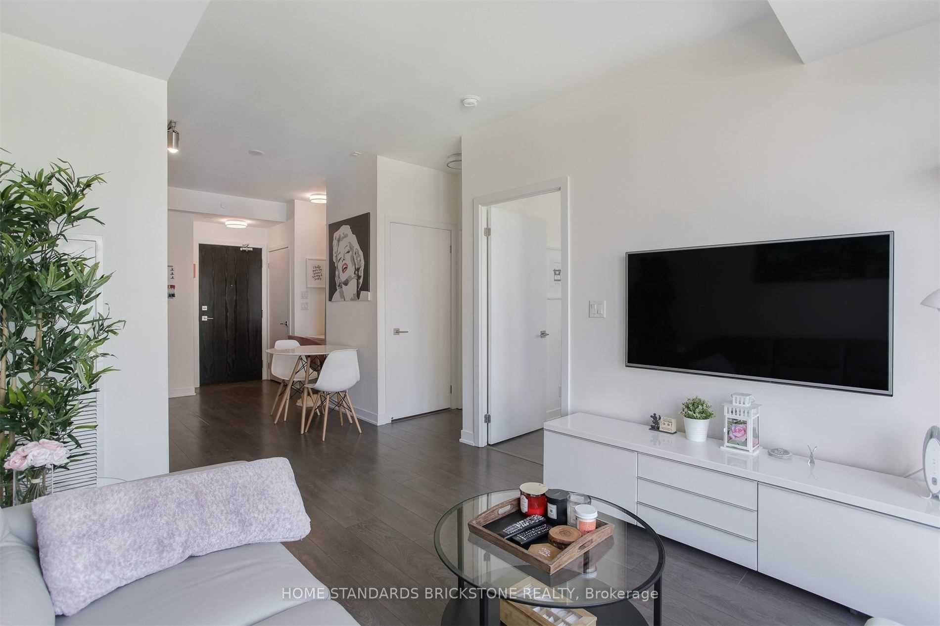 Photo of Unit 1101, 28 Avondale Avenue