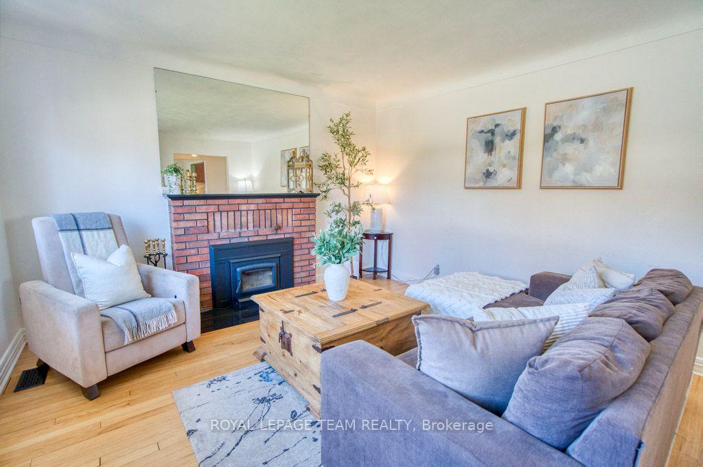 Photo 6 of 196 Allison Avenue, Ottawa, Woodroffe — HOMEH