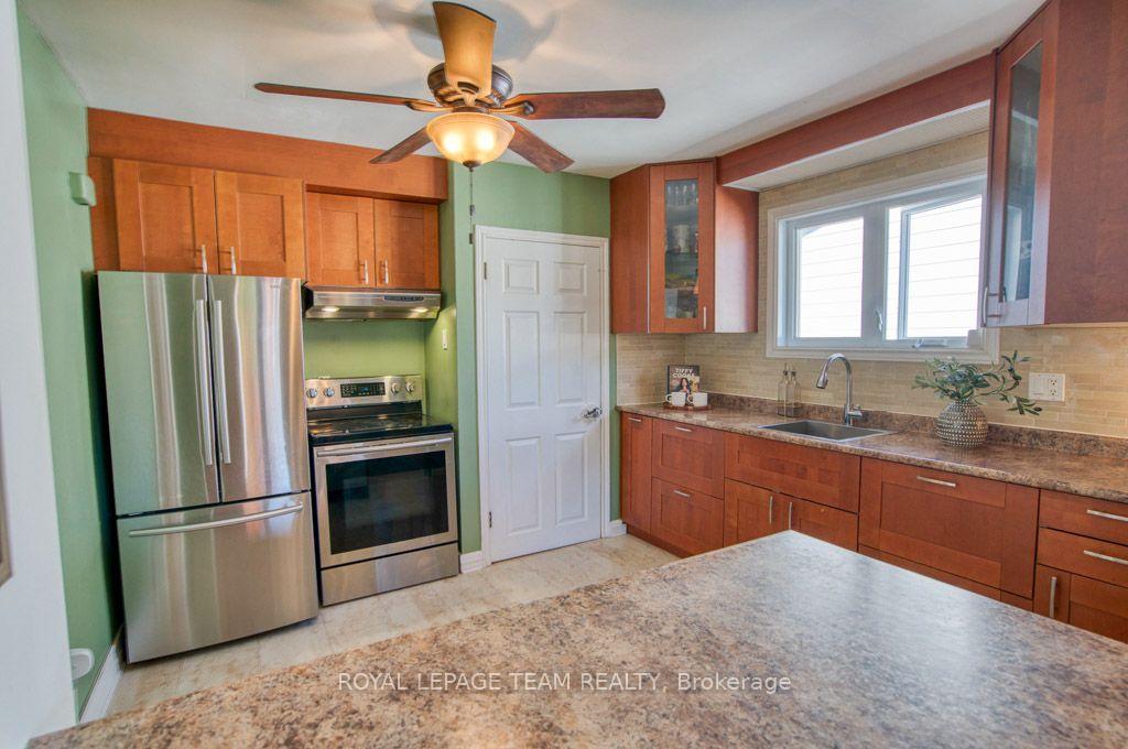 Photo 11 of 196 Allison Avenue, Ottawa, Woodroffe — HOMEH