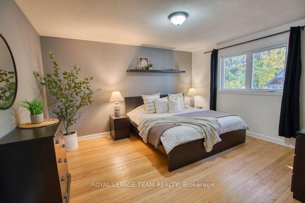 Photo 17 of 196 Allison Avenue, Ottawa, Woodroffe — HOMEH