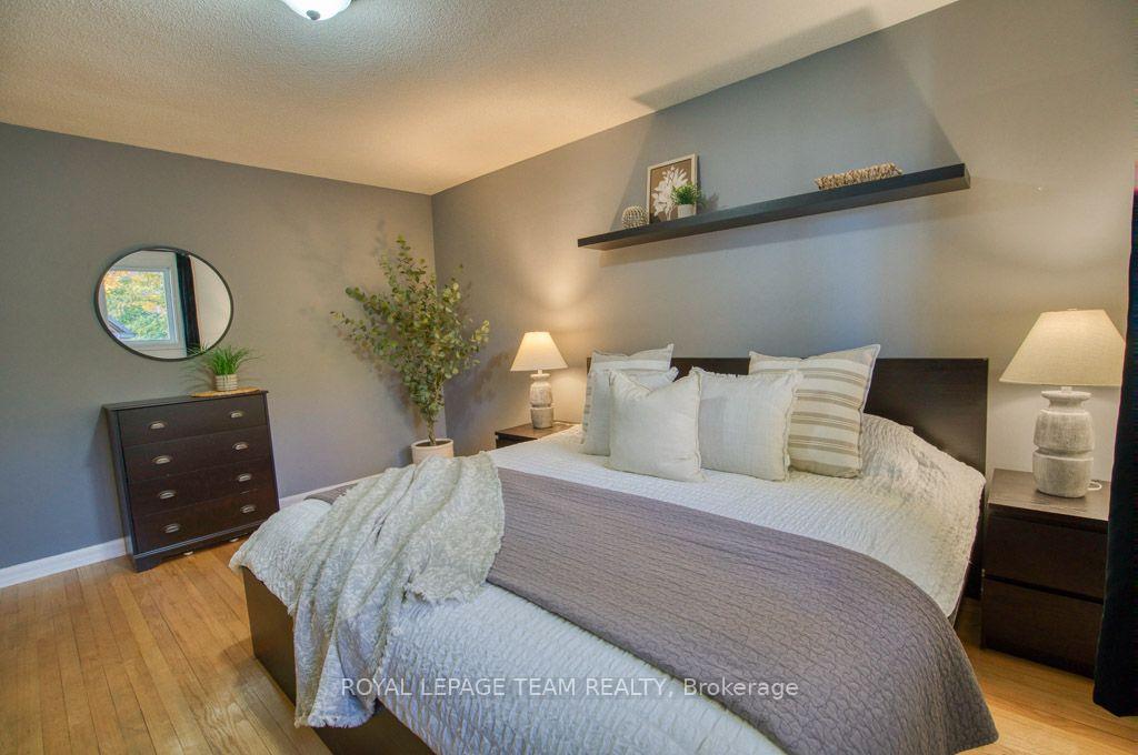 Photo 19 of 196 Allison Avenue, Ottawa, Woodroffe — HOMEH