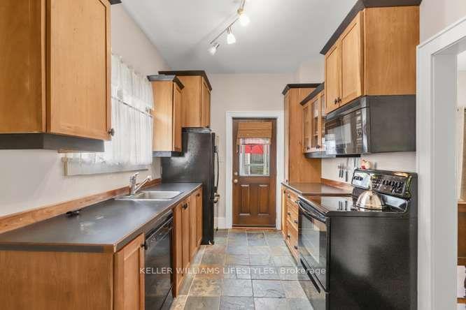 Photo 13 of 555 William Street, London, East F — HOMEH