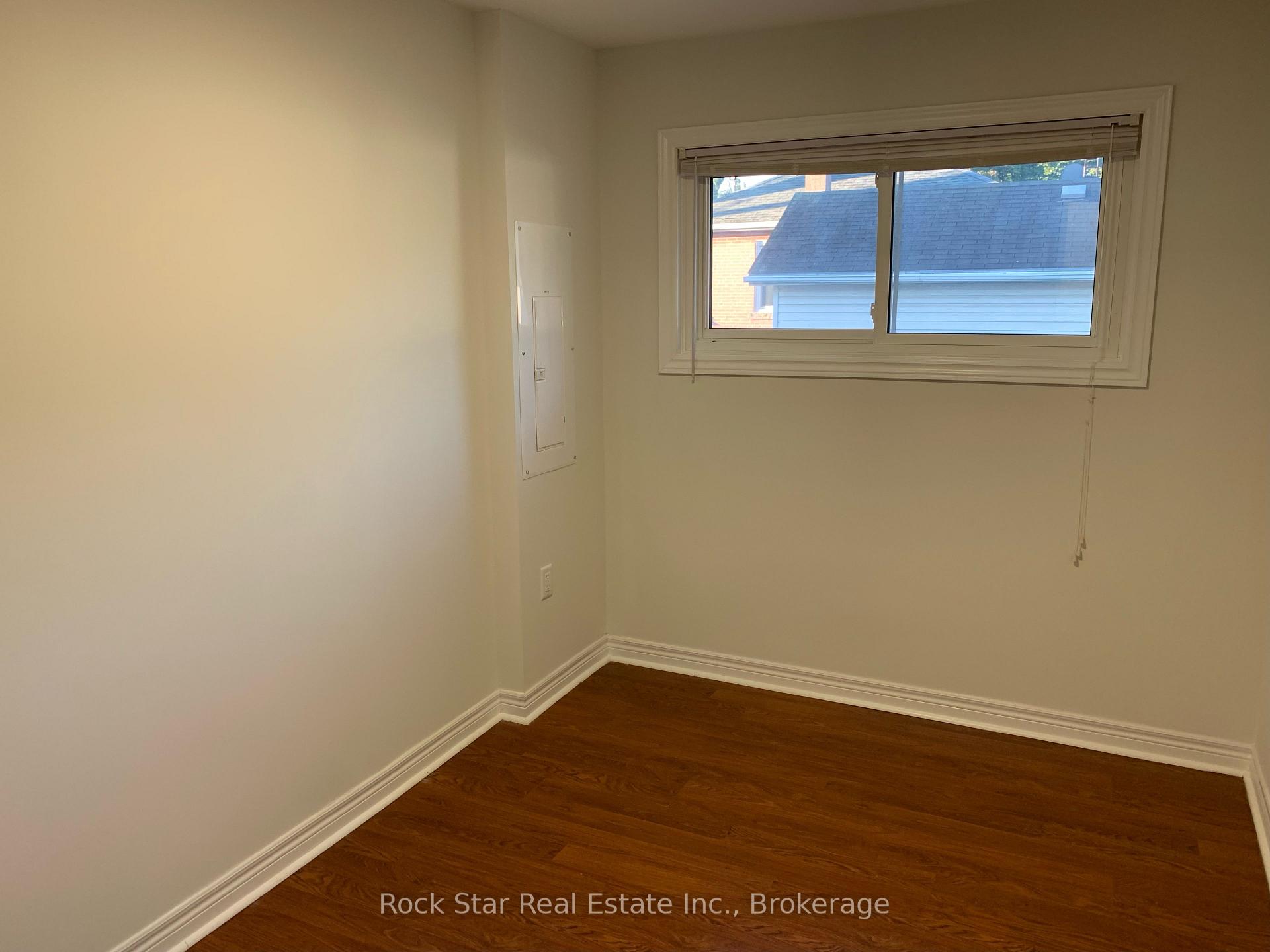 Photo 15 of Unit Upper, 10 Viceroy Court, Hamilton, Hill Park — HOMEH