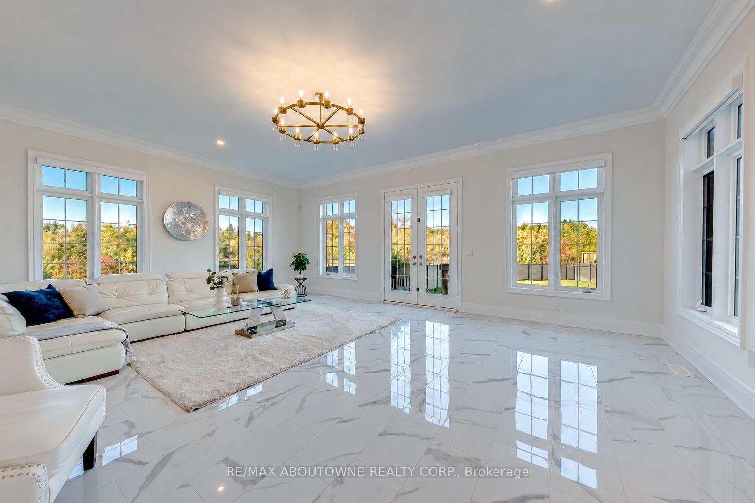 Photo of 2359 Saw Whet Boulevard