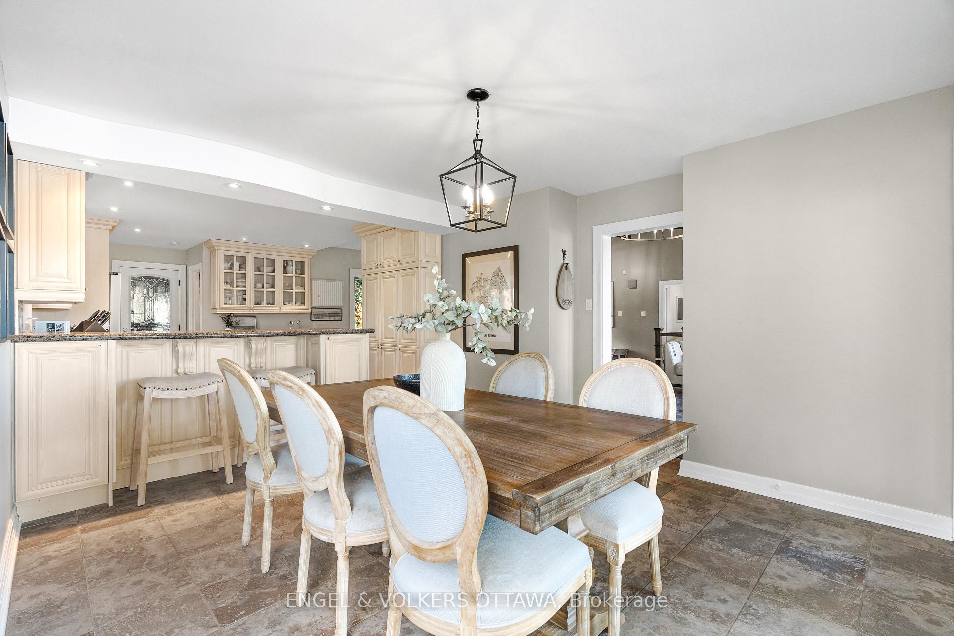 Photo 11 of 1073 Island View Drive, Ottawa, Manotick South to Roger Stevens — HOMEH