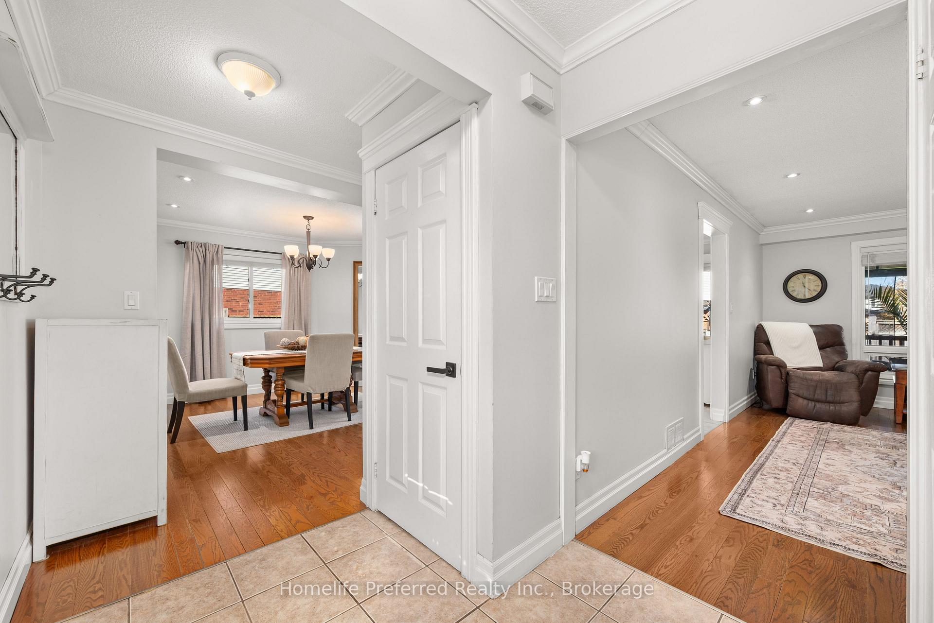Photo 8 of 5 Souch Court, Clarington, Bowmanville — HOMEH