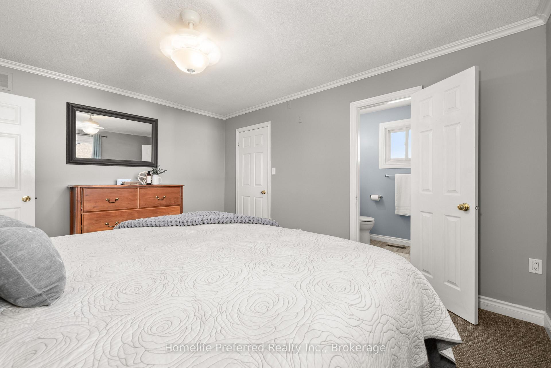 Photo 19 of 5 Souch Court, Clarington, Bowmanville — HOMEH
