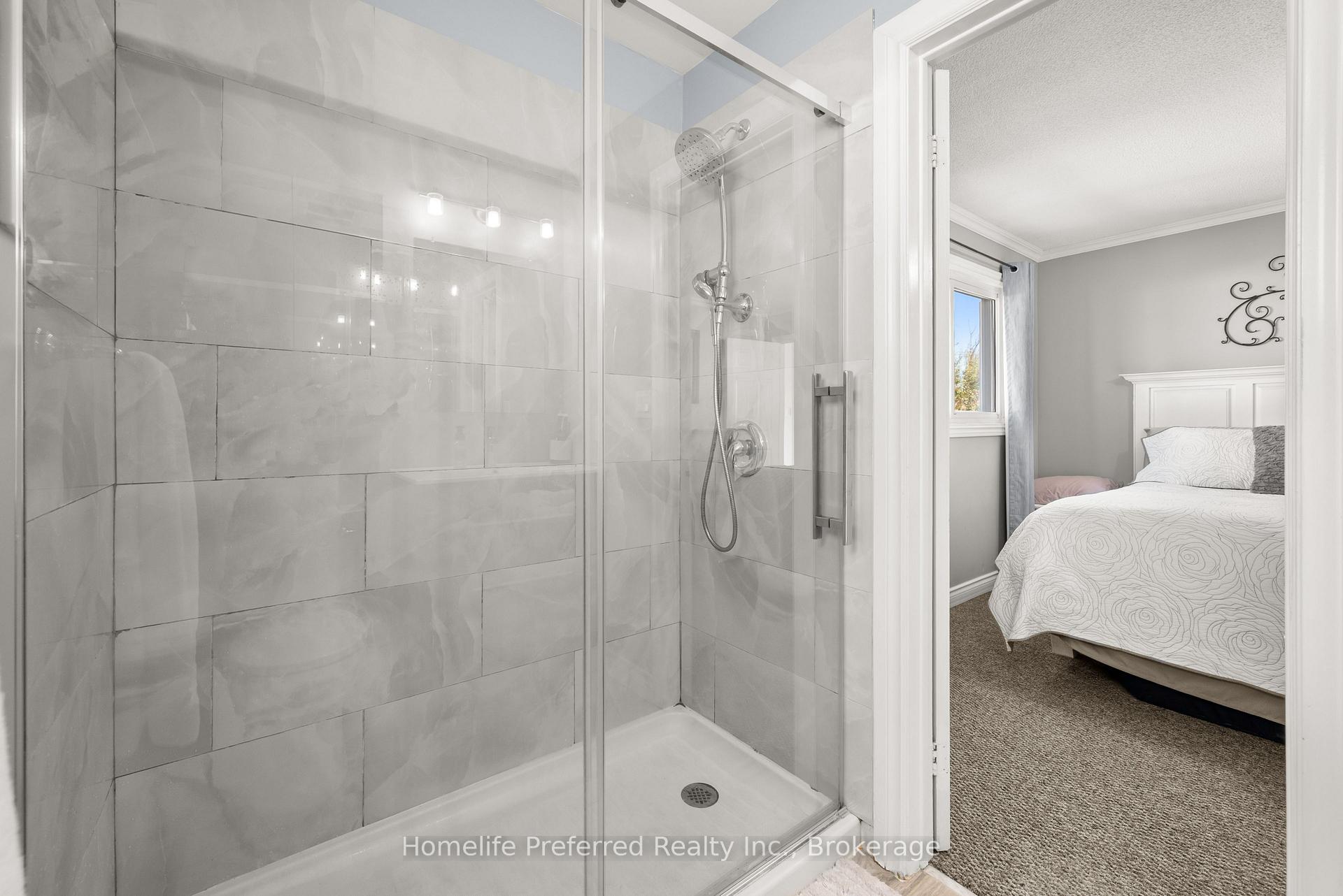 Photo 22 of 5 Souch Court, Clarington, Bowmanville — HOMEH