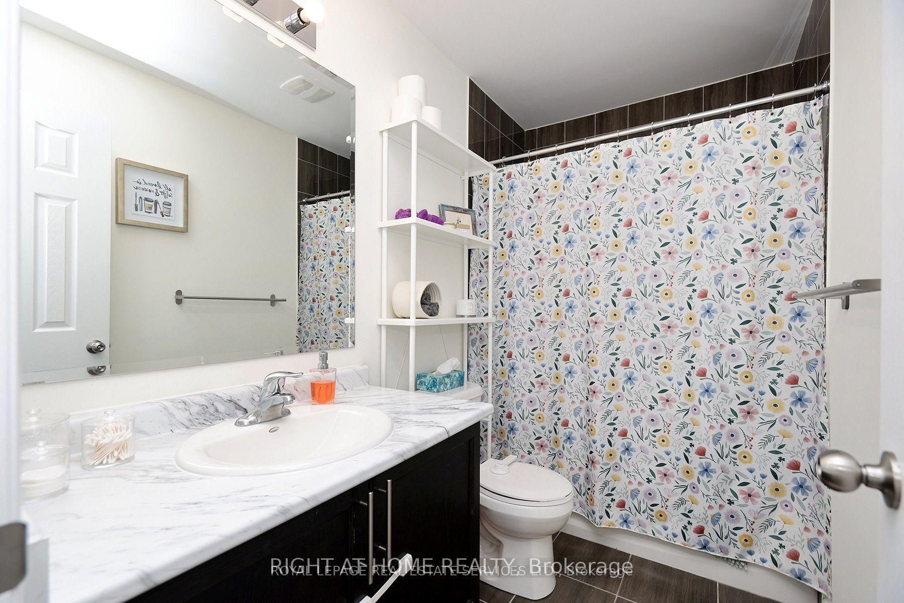 Photo 5 of Unit 40, 383 Dundas Street E, Hamilton, Waterdown — HOMEH