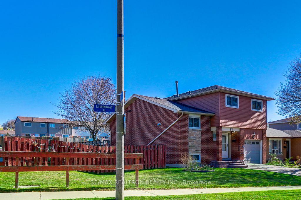 Photo 3 of 2 Littleleaf Drive, Scarborough, Malvern — HOMEH