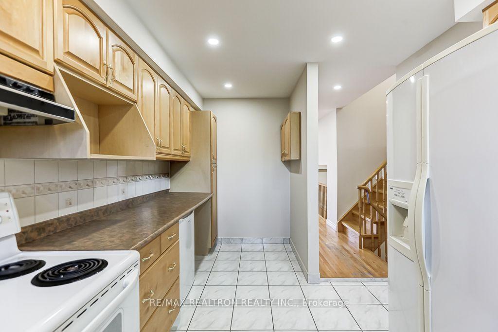 Photo 15 of 2 Littleleaf Drive, Scarborough, Malvern — HOMEH