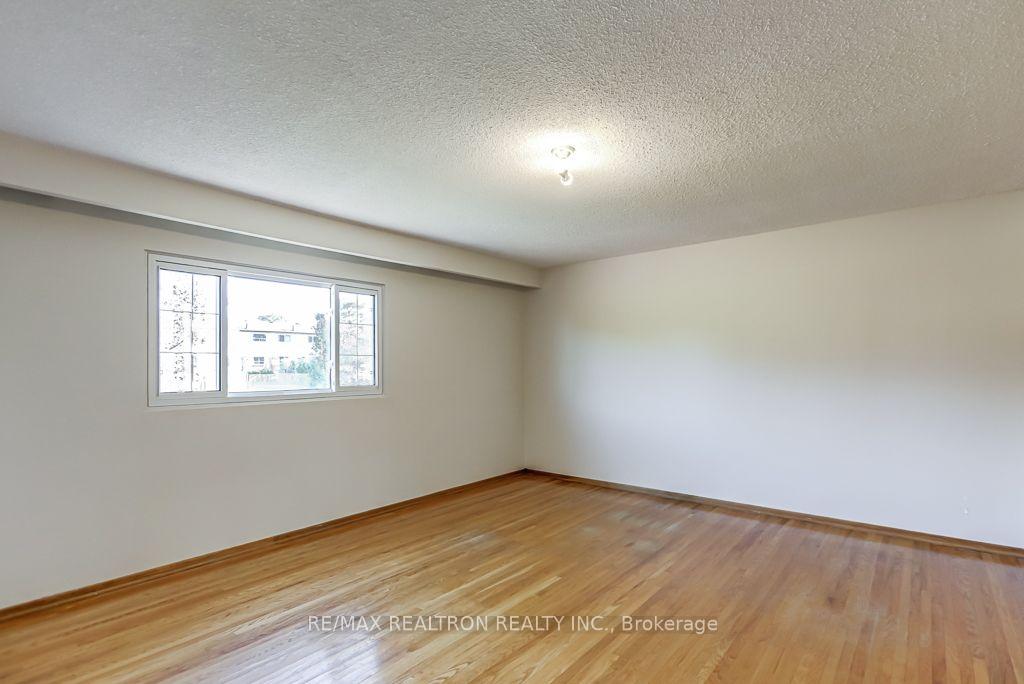 Photo 21 of 2 Littleleaf Drive, Scarborough, Malvern — HOMEH