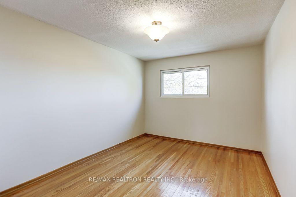 Photo 23 of 2 Littleleaf Drive, Scarborough, Malvern — HOMEH