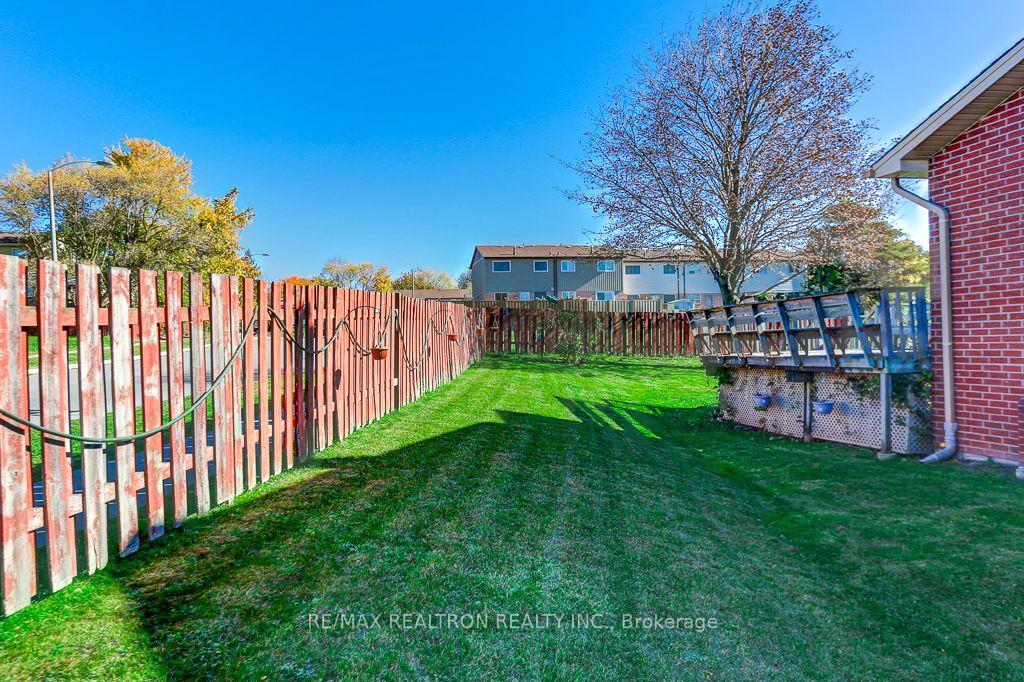 Photo 33 of 2 Littleleaf Drive, Scarborough, Malvern — HOMEH