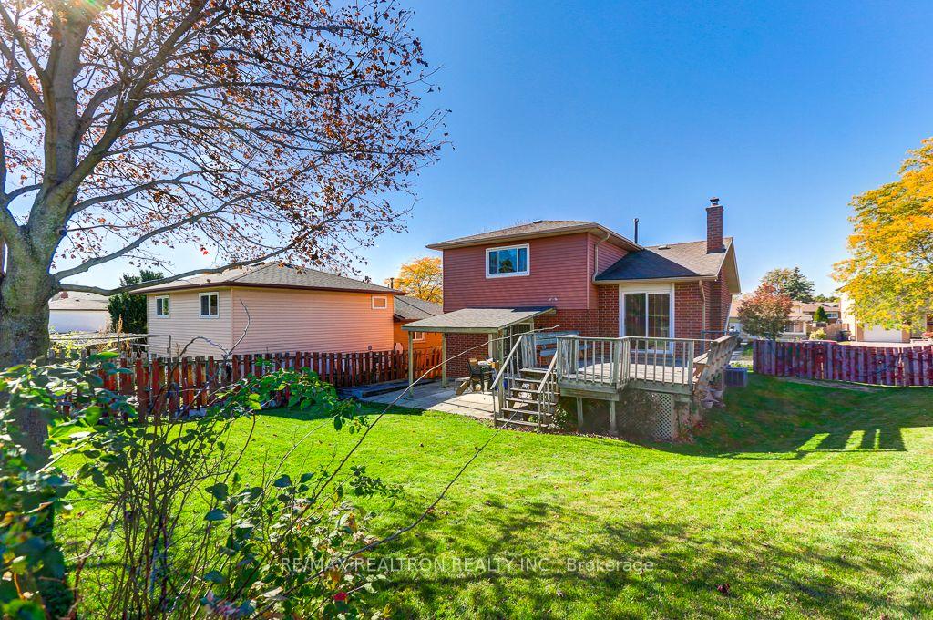Photo 35 of 2 Littleleaf Drive, Scarborough, Malvern — HOMEH