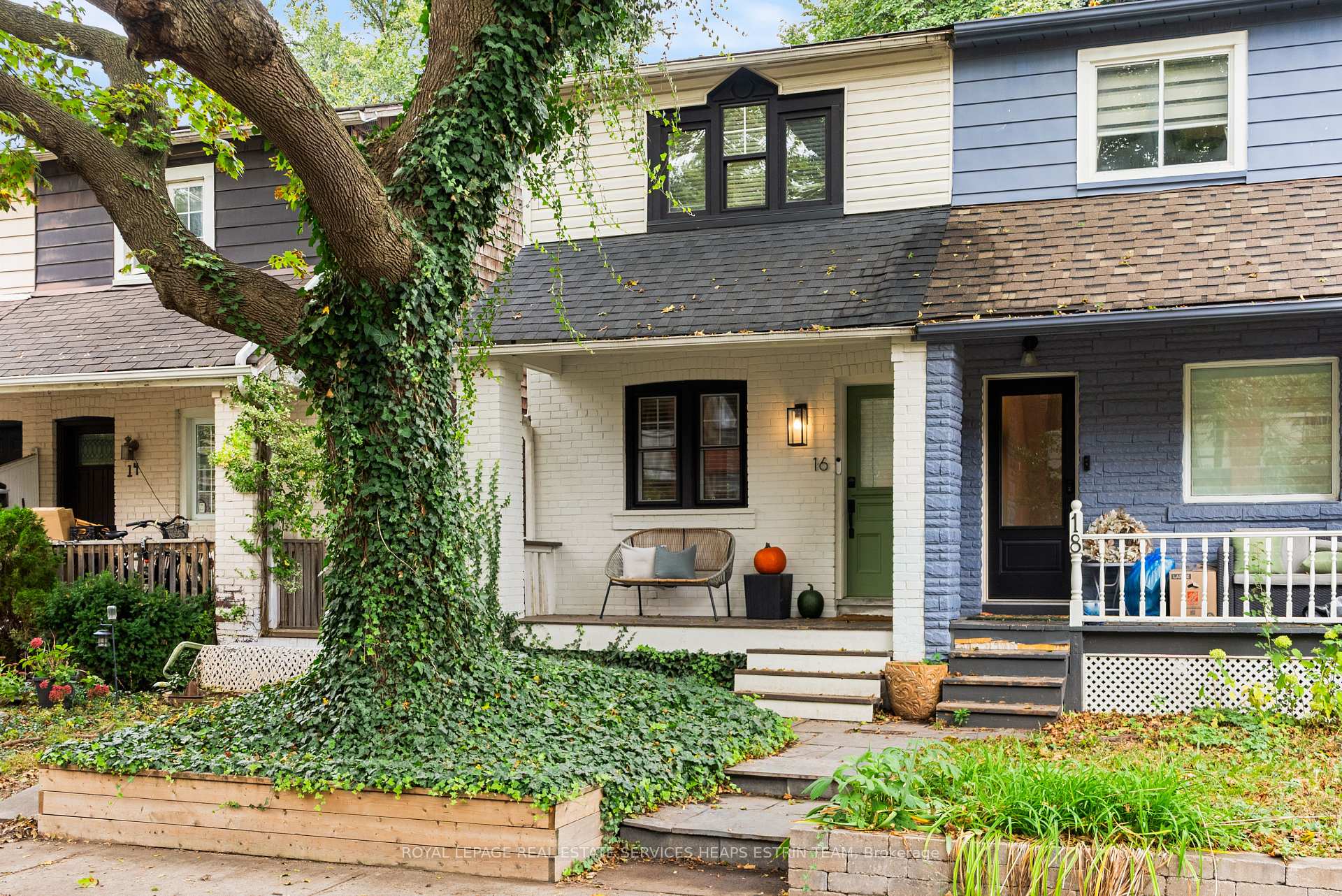 Photo of 16 Louvain Avenue