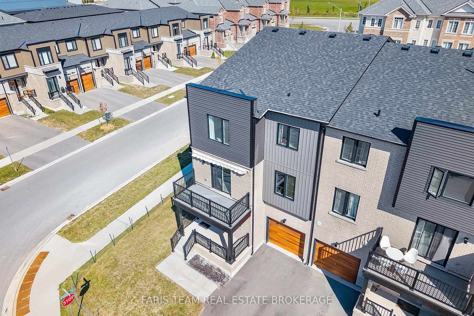Photo 3 of 38 Silo Mews, Barrie, Rural Barrie Southeast — HOMEH