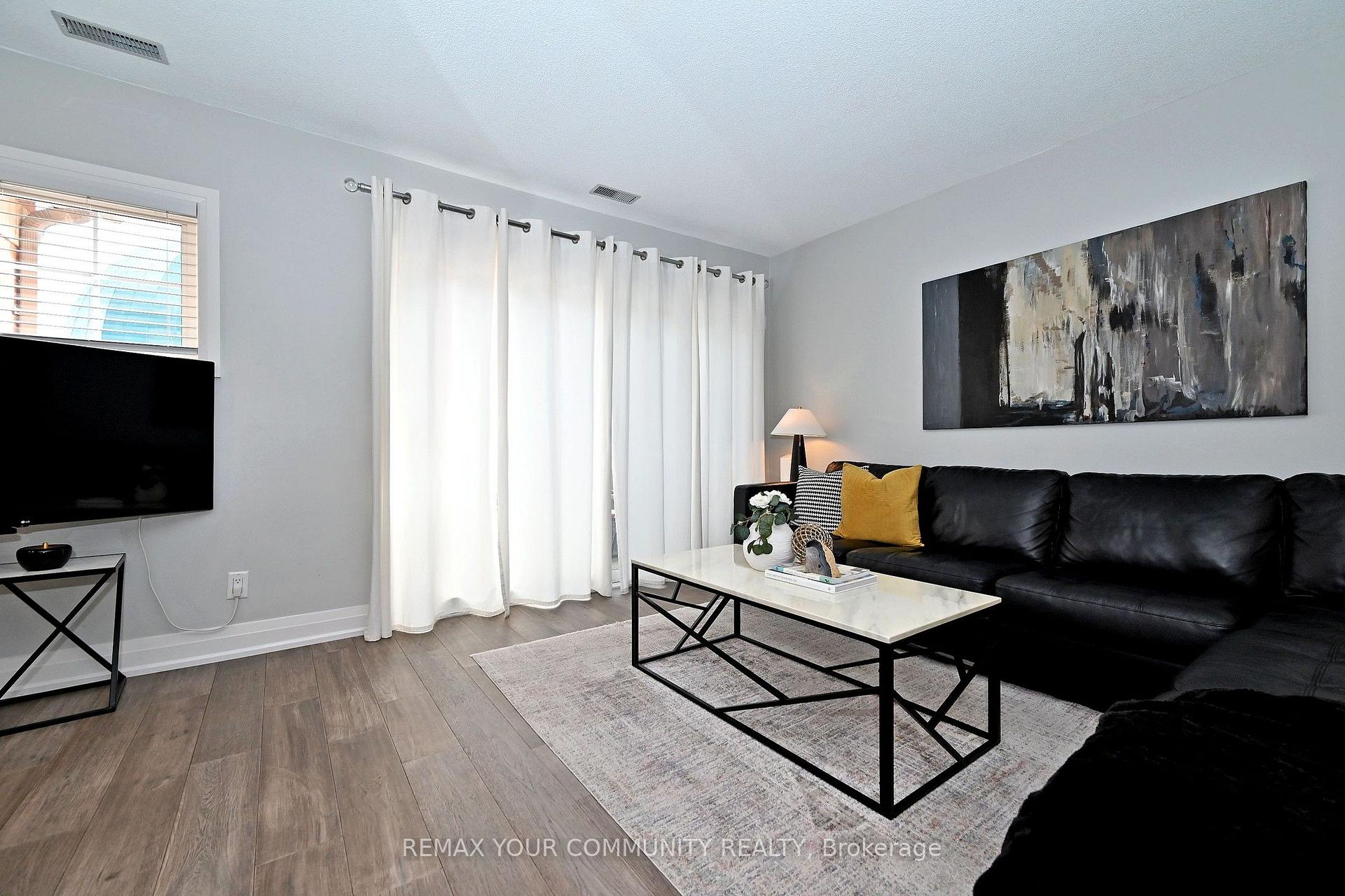 Photo 6 of Unit 805, 1400 The Esplanade N, Pickering, Town Centre — HOMEH