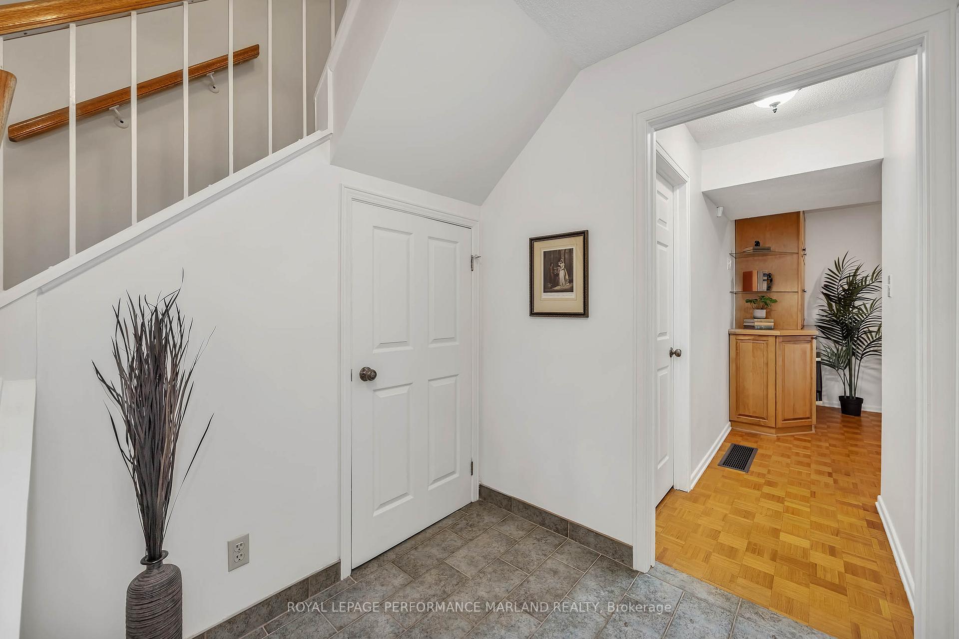 Photo 5 of 31 Aylen Avenue, Ottawa, Woodroffe — HOMEH