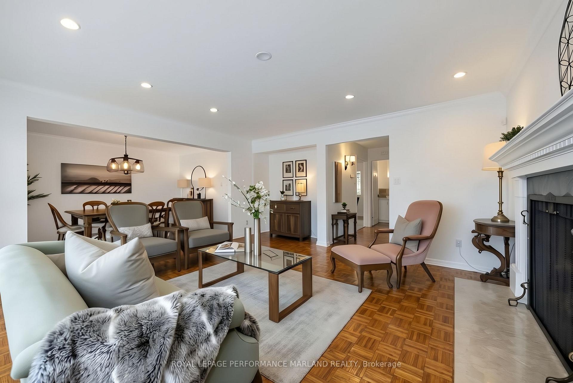 Photo 14 of 31 Aylen Avenue, Ottawa, Woodroffe — HOMEH