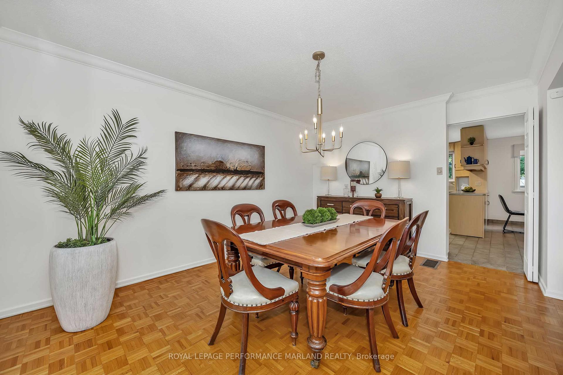 Photo 15 of 31 Aylen Avenue, Ottawa, Woodroffe — HOMEH