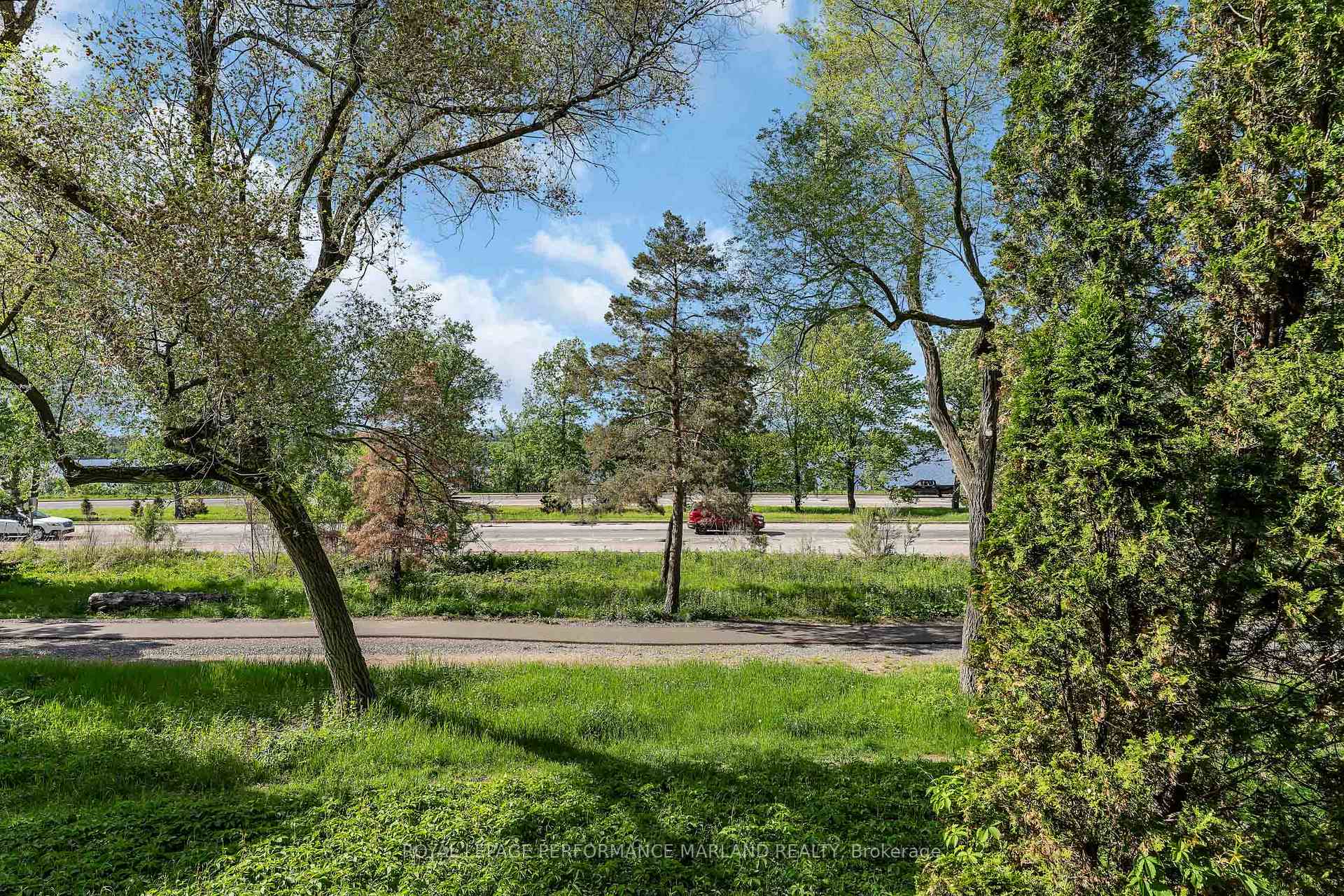 Photo 25 of 31 Aylen Avenue, Ottawa, Woodroffe — HOMEH