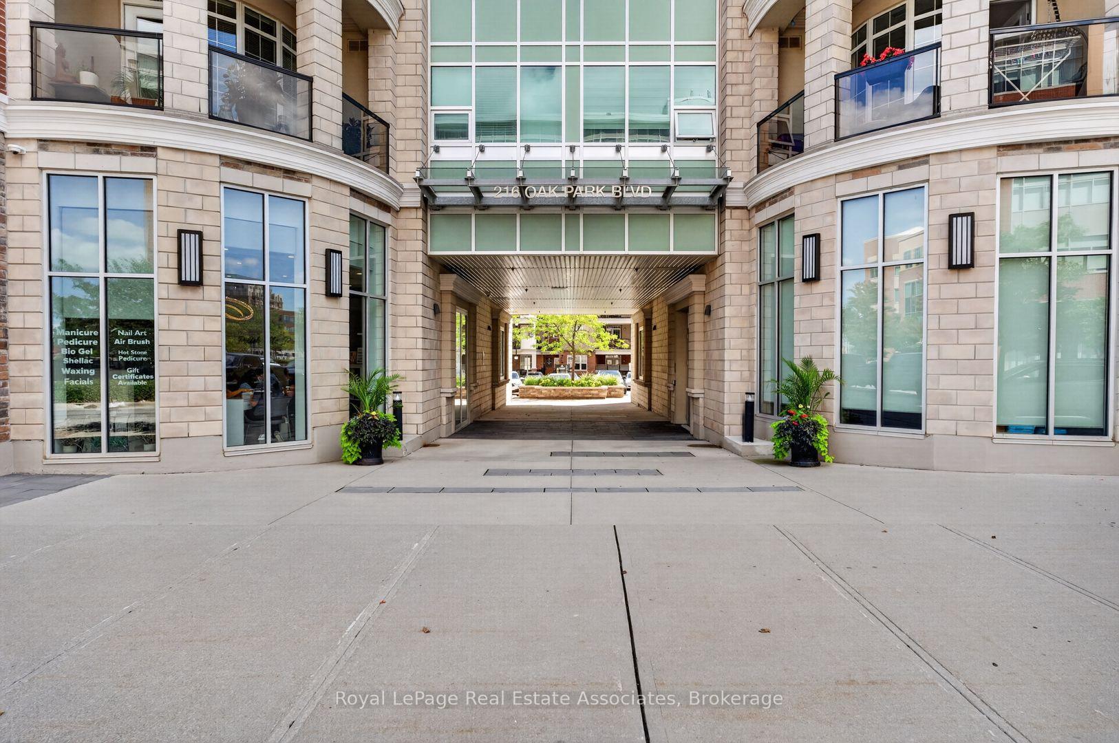 Photo of Unit 214, 216 Oak Park Boulevard