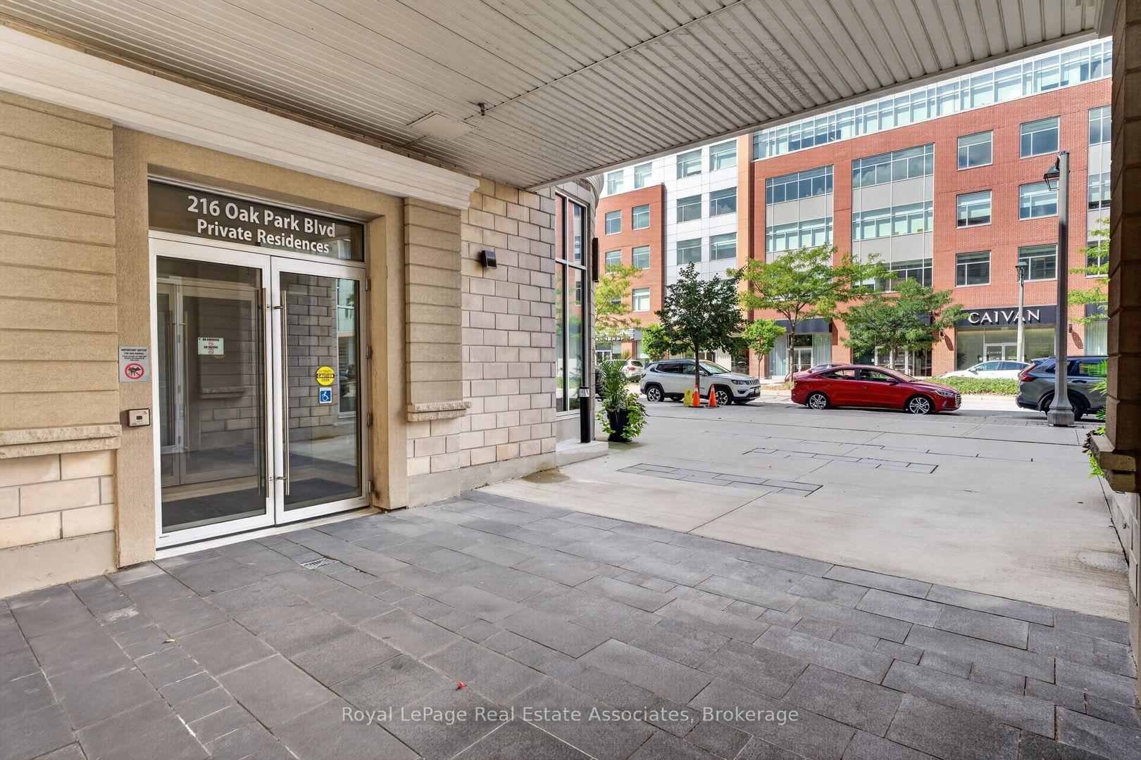 Photo 3 of Unit 214, 216 Oak Park Boulevard, Oakville, River Oaks — HOMEH